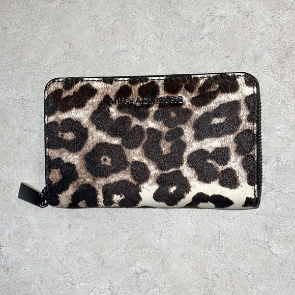 MICHAEL MICHAEL KORS Small Leopard Print Calf Hair Wallet - Picture 3 of 8
